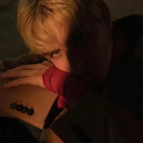 6686体育银牌作者Octavia