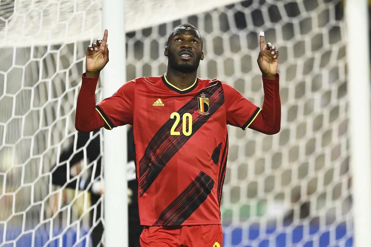 Benteke trả lời việc vắng mặt trong đội tuyển Bỉ 3 năm: Riêng ở góc độ bóng đá, tôi hoàn toàn đủ tiêu chuẩn để được chọn.