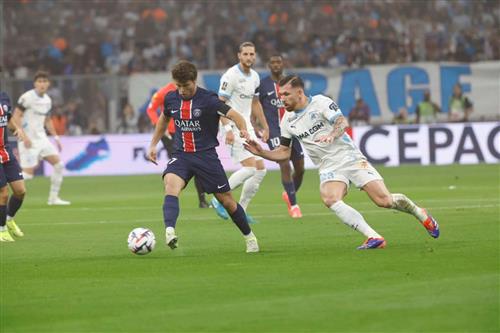 Marseille đấu với Paris Saint Germain