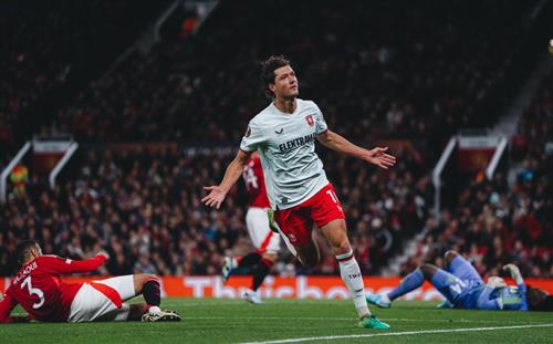 Manchester United đấu với FC Twente