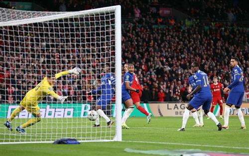 Chelsea đấu với Liverpool