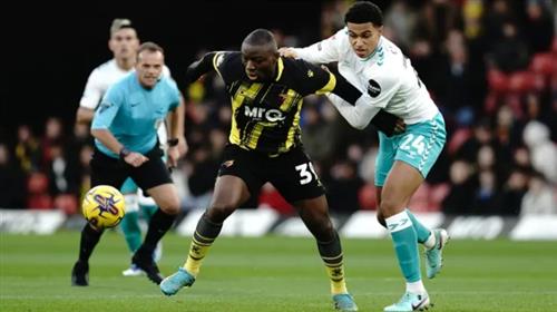 Watford đấu với Southampton