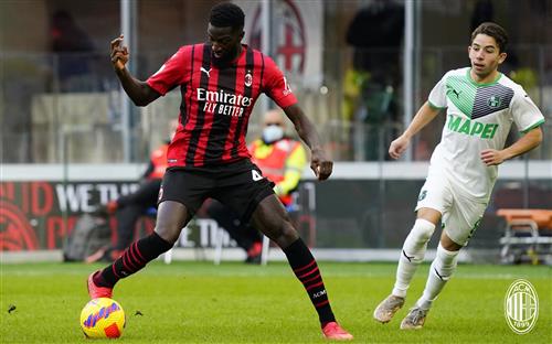 AC Milan đấu với Sassuolo