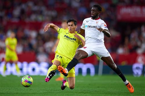 Sevilla đấu với Villarreal