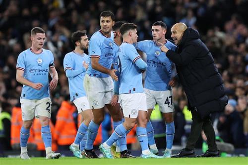 Southampton đấu với Manchester City