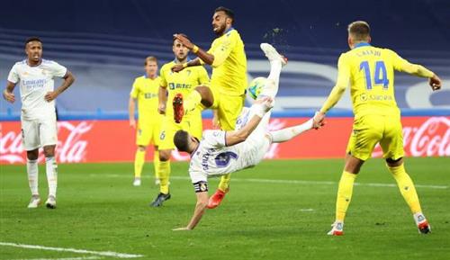 Real Madrid đấu với Cádiz
