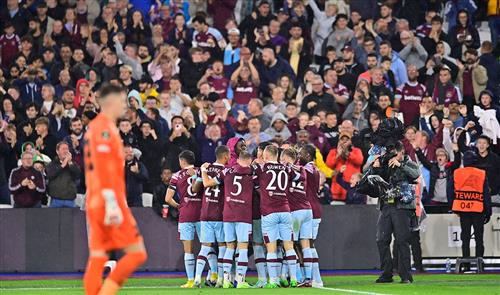 FCSB đấu với West Ham United