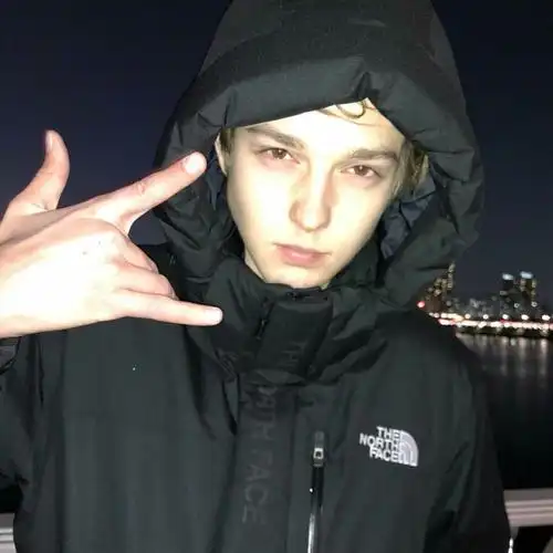 6686体育铁牌作者Phoebe