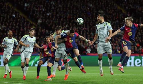 Barcelona đấu với Benfica