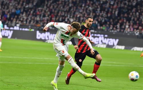 Frankfurt đấu với Augsburg