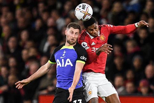 Manchester United đấu với Tottenham Hotspur