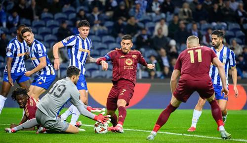 Porto đấu với Roma