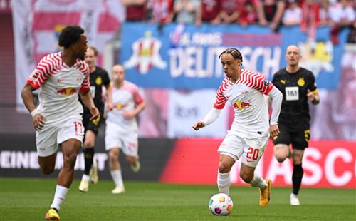 RB Leipzig đấu với Borussia Dortmund