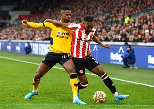Brentford đấu với Wolves