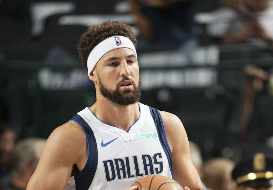 Băng đảng băng ghế dự bị Lone Ranger! Russell & Klay ghi được 23 điểm và 5 rebound trong thời gian nghỉ giải lao 9/18.